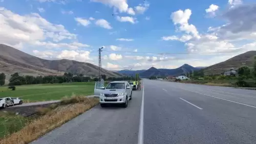 Bitlis'te Meydana Gelen Trafik Kazasında Otomobilin Takla Atması Sonucu 5 Kişi Yaralandı