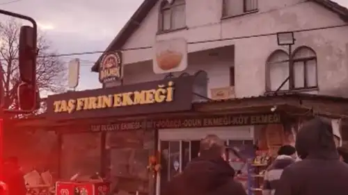 Ekmek üretimi sırasında fırında korkutan yangın