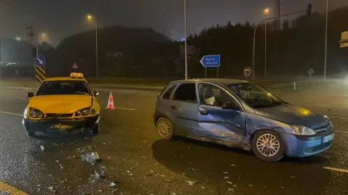 Bolu’da iki otomobil çarpıştı: 3 yaralı