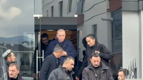 Cumhurbaşkanı Erdoğan Bolu'da taziye evinden ayrıldı