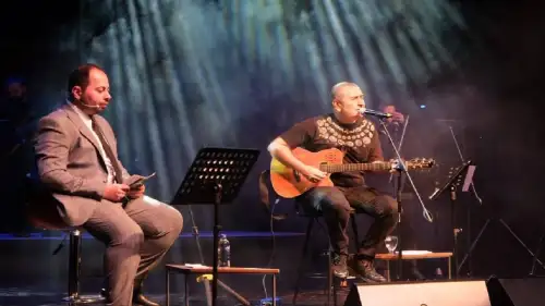 Kocaeli'de 'Ustalara Saygı' konserinde Metin Özülkü şovu yaşandı