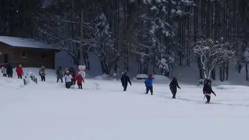 Bolu'da trekking ekibi 50 santimetrelik karda 12 kilometre yürüdü