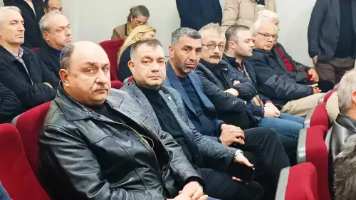 İYİ Parti Derince Başkanı Alpay Çakırcı Meclis Toplantısında