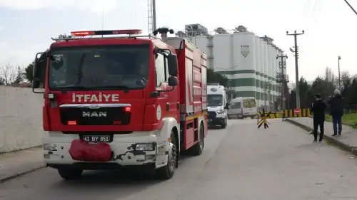 Kocaeli Derince'de Toprak mahsülleri ofisi'nde yangın çıktı