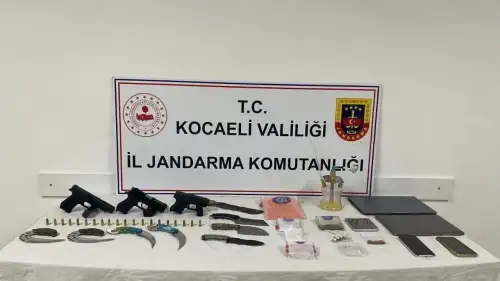 Kocaeli'nin Dilovası ilçesinde 800'e yakın yasaklı madde ele geçirildi