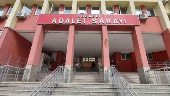 Kocaeli'de Birlikte Çalışan 2 Arkadaş Mahkemelik Oldu