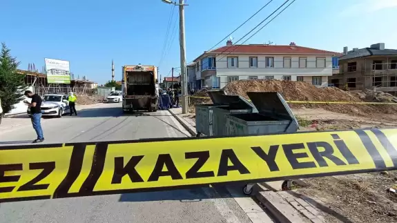 Çöp kamyonu ile kaza yapan bisikletli çocuk trajik bir şekilde yaşamını yitirdi