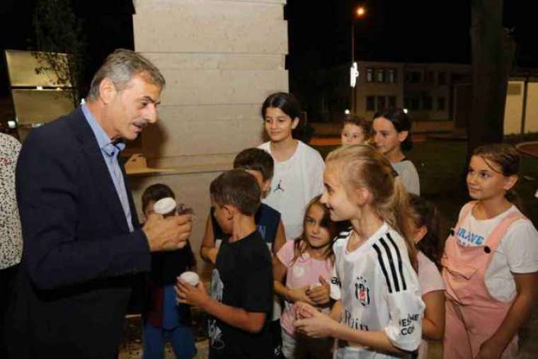 Başkan Alemdar’dan dondurma ikramı 1