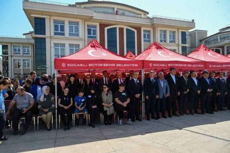 Kaymakam göz yaşları içinde son yolculuğuna uğurlandı 8