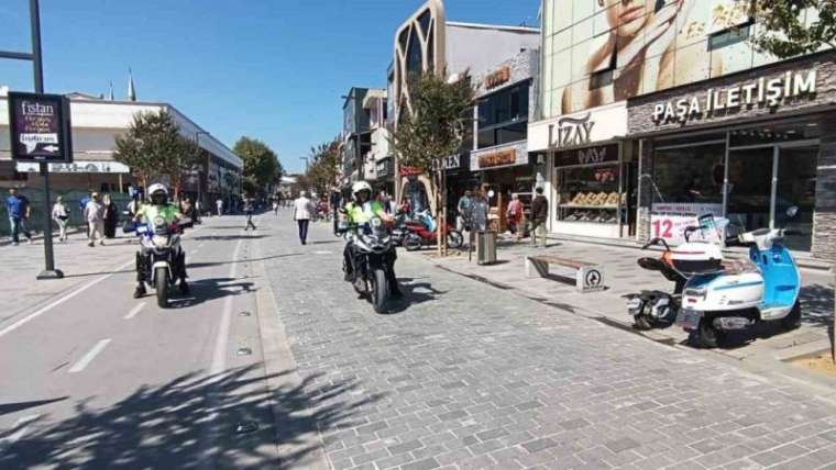 Trafik Ekipleri Cadde İçin Harekete Geçti 2