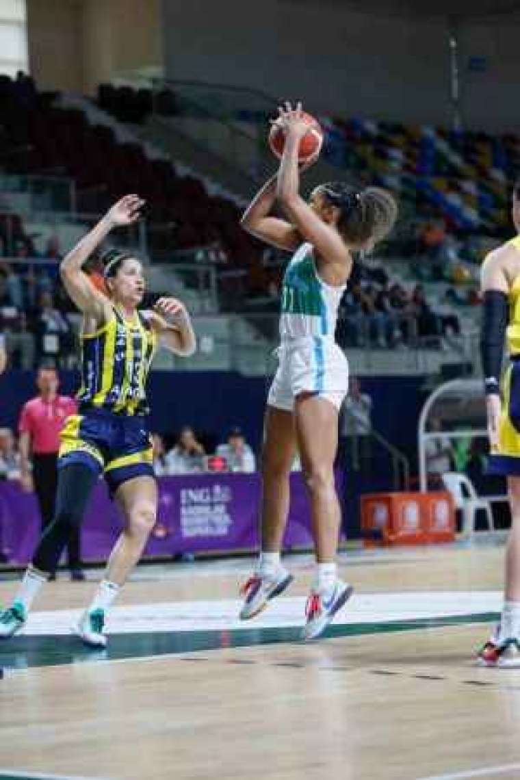 Kocaeli Haber; Basketbol Süper Lig'de İzmit Belediyespor: 70 - Fenerbahçe: 75 5