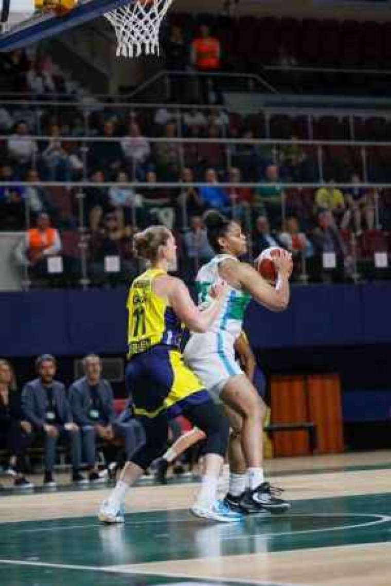 Kocaeli Haber; Basketbol Süper Lig'de İzmit Belediyespor: 70 - Fenerbahçe: 75 7