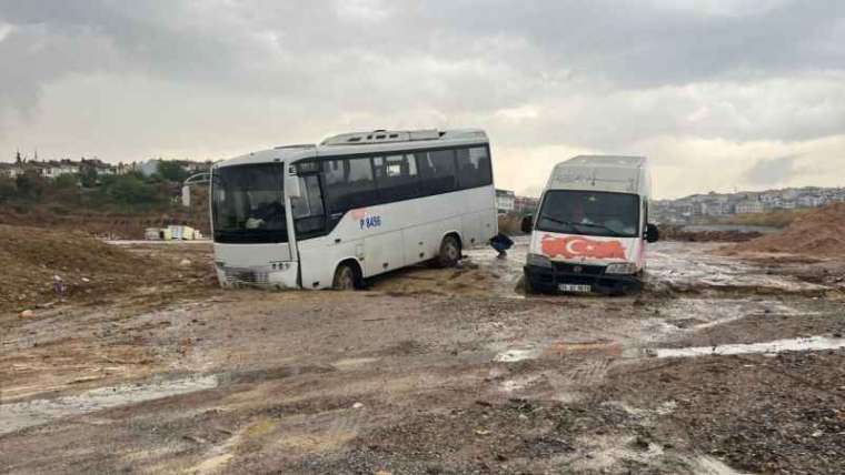 Kocaeli Haber; Sağanak Yağış, Yolu Çökertti 1