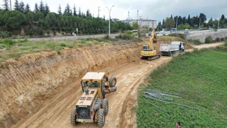 Kocaeli Haber: İzmit'in 3 Sokağına Yol Yapılıyor 2