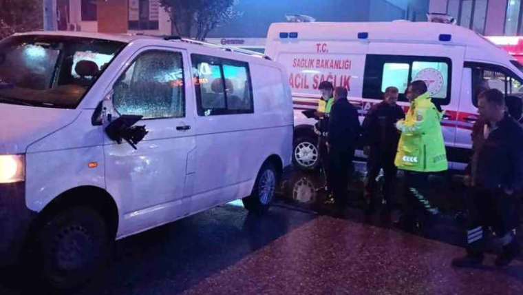 Düzce Haber: Motosiklet ve Minibüs Çarpıştı 2