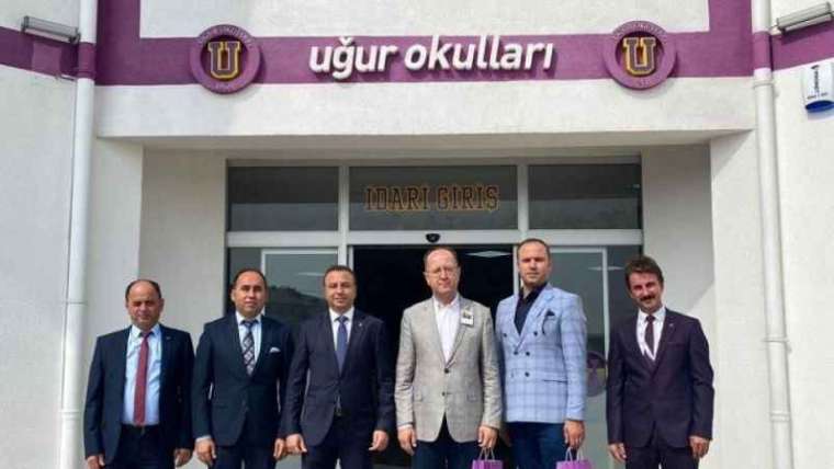  Kocaeli Haber; Uğur Okulları'ndan Psikolojik Danışmanlar İçin Kutlama  2