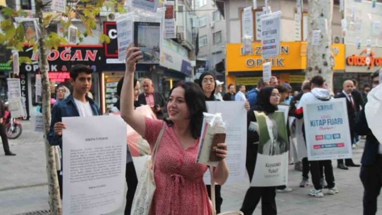 Kocaeli Haber; Cumhuriyet Bulvarı Kitap Açtı!  4