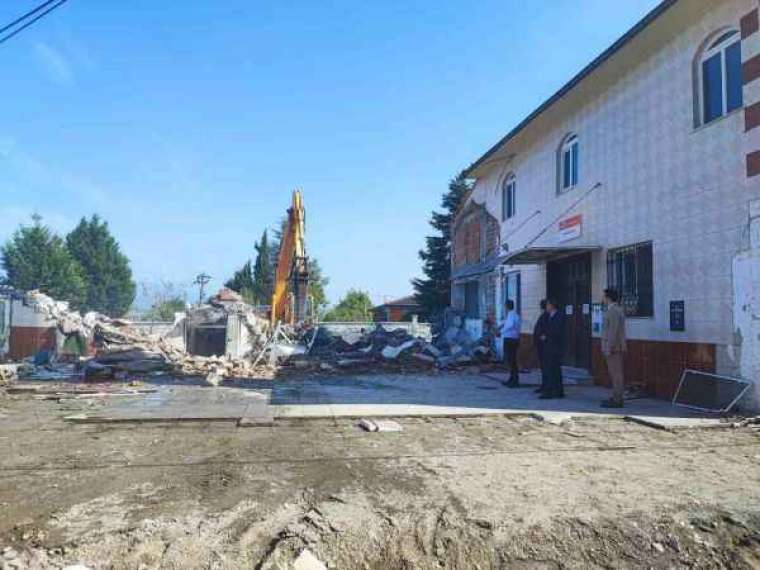 Düzce Haber; Merkez Camii Yıkımı Gerçekleşti! 3