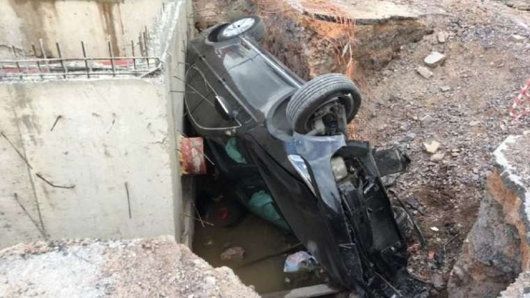 Kazadan Kaçmak İçin Manevra Yaptı, Derin Çukura Girdi. 1