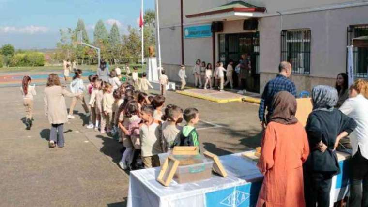 4 bin 300 Köy Okulu Öğrencisi Kağıt Yapımını Öğrendi 4