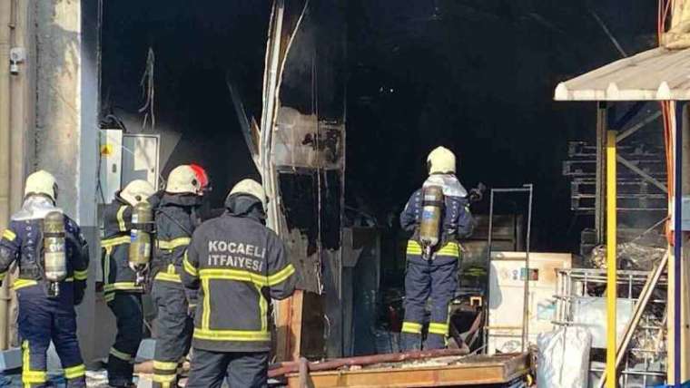 Kocaeli'de Kimyasal Tank Patladı 3