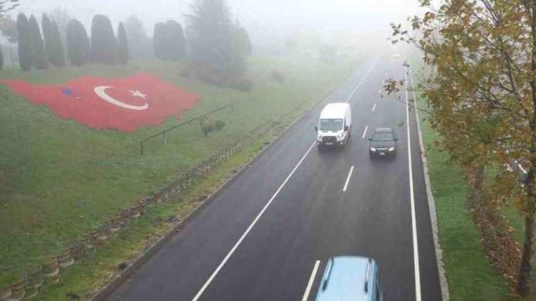 Düzce’de Yoğun Sis Şehri Sardı 4