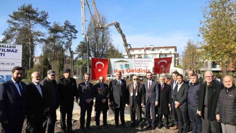 Depremde Hasar Gören Cami'nin Temeli Atıldı 3