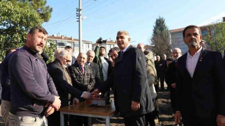 Depremde Hasar Gören Cami'nin Temeli Atıldı 2