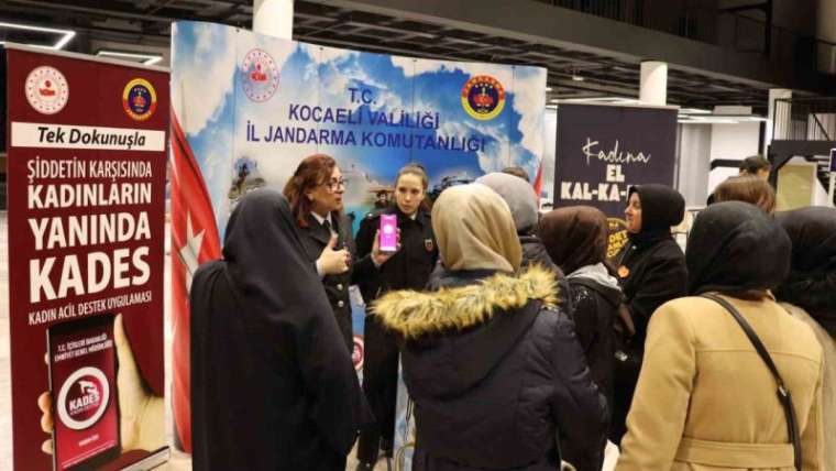 Kocaeli İl Jandarma Komutanlığı ekipleri, Kadınlara Hakları Anlattı 3