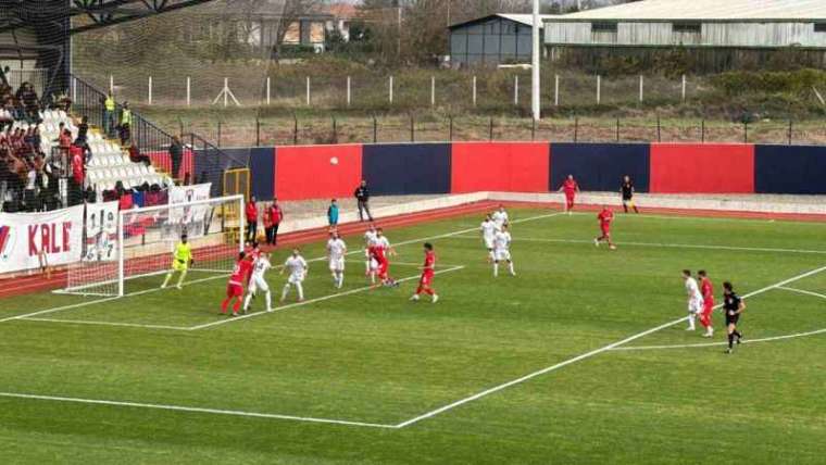 TFF 2. Lig: Düzcespor: 4 - Sarıyer: 2 4