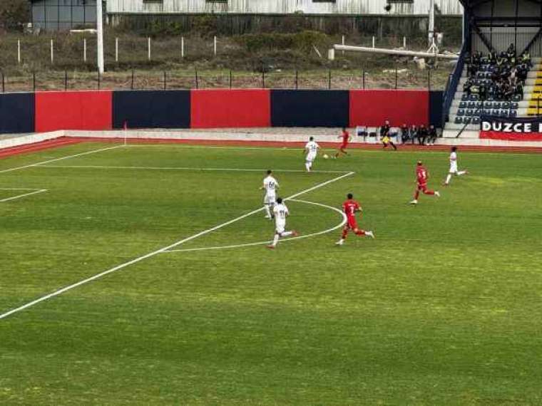 TFF 2. Lig: Düzcespor: 4 - Sarıyer: 2 6