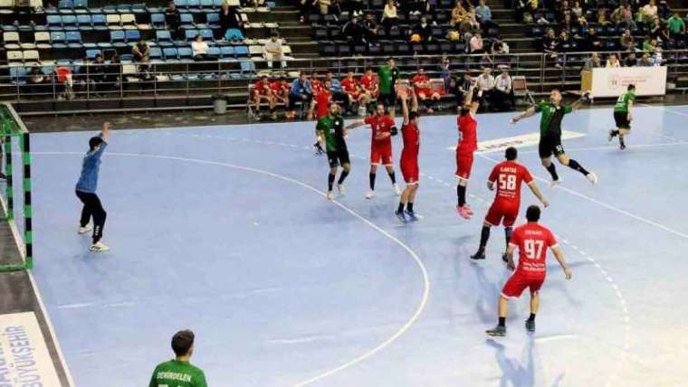 Sakarya Erkekler Hentbol Takımı Rüzgar Gibi Esti: 46-29 Skorla 8. Galibiyet 3