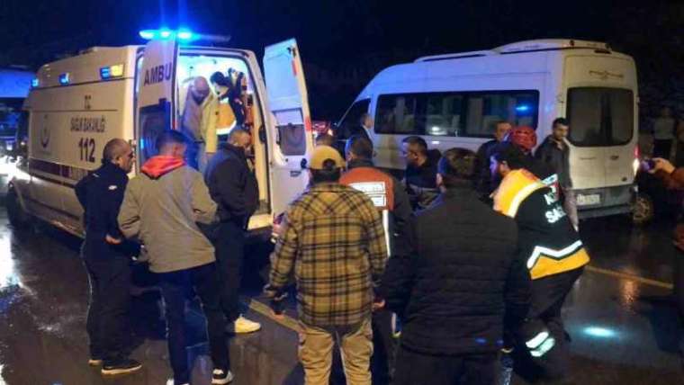 Sakarya'da Zincirleme Kaza Meydana Geldi: 4 Yaralı 10