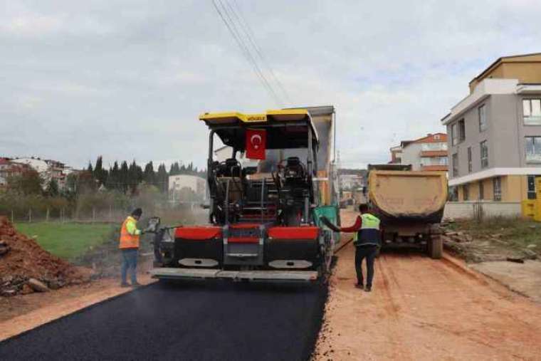 Alikahya'da 2 Bin 75 Tonluk Asfalt Çalışması 2