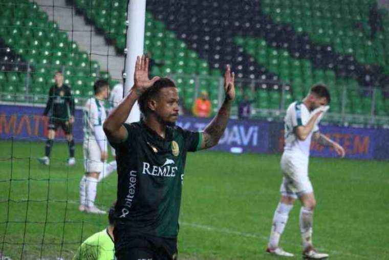 Trendyol 1. Lig: Sakaryaspor: 3 - Giresunspor: 1 4