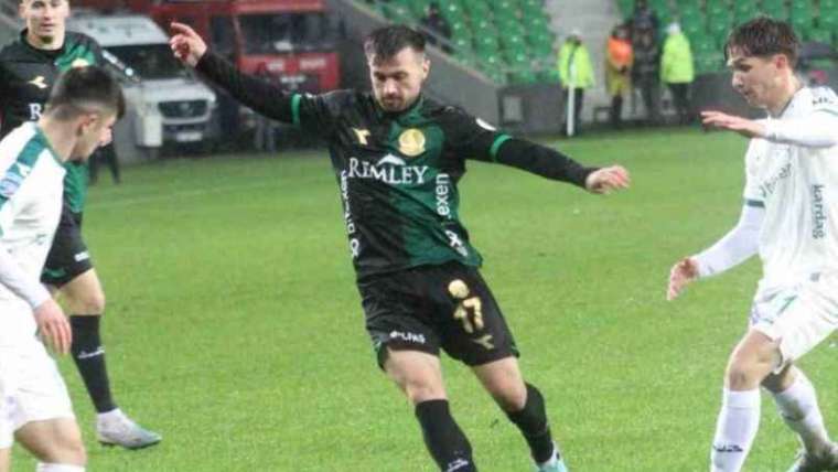 Trendyol 1. Lig: Sakaryaspor: 3 - Giresunspor: 1 6