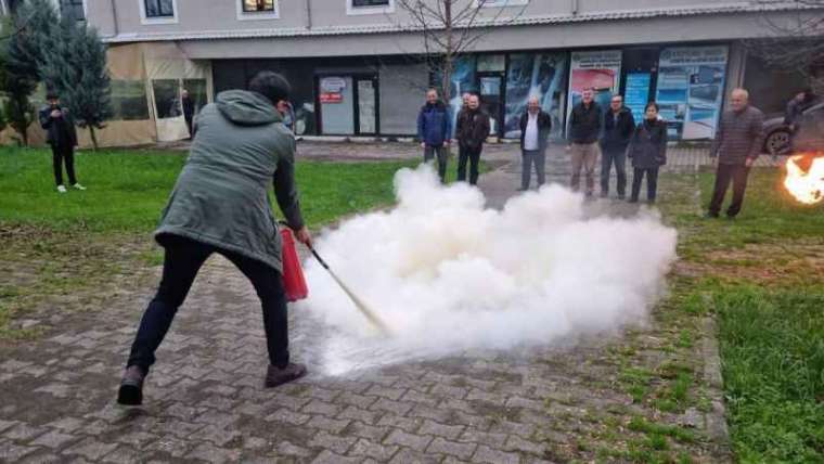 İş Sağlığı Ve İş Güvenliği Eğitiminde Yangına Müdahale Edildi 1