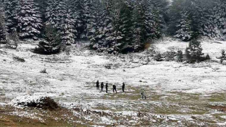 Bolu'da Kar Kalınlığı 10 Santimetreye Ulaştı 1