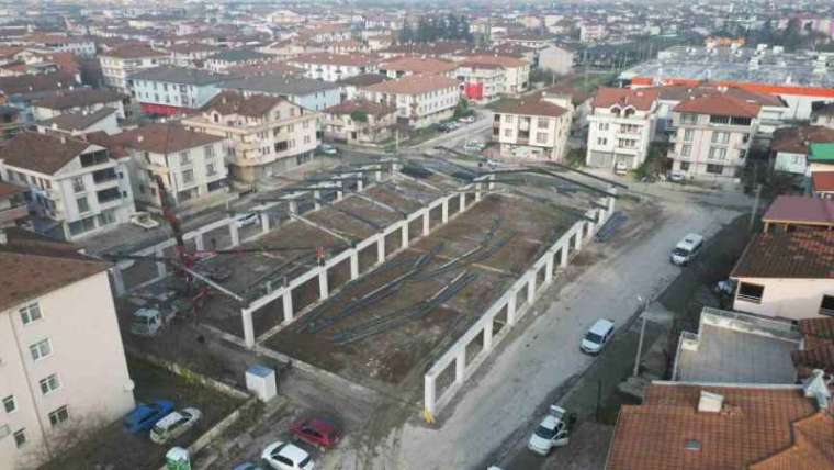 Hamidiye'de Modern Pazaryerinde Yoğun Mesaisi Sürüyor 3