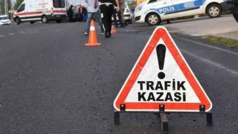 Başiskele'de 2 Araç Kafa kafaya çarpıştı: 2'si Çocuk 4 Yaralı 2