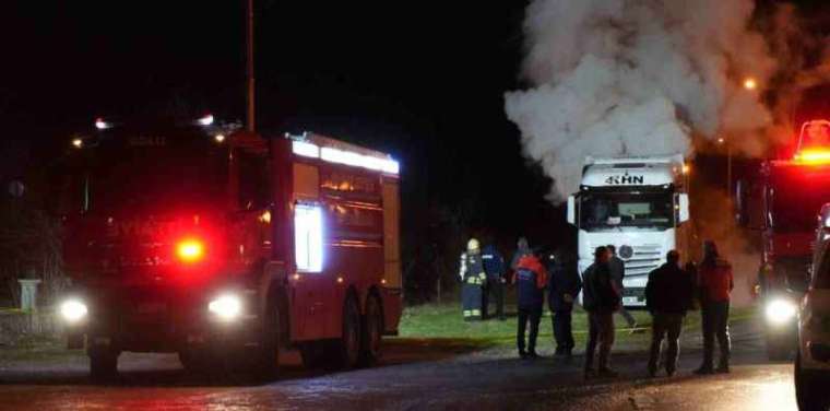 Yalova’dan Azerbaycan’a giden kimyasal yüklü tanker tepkimeye girdi, ekipler harekete geçti 4