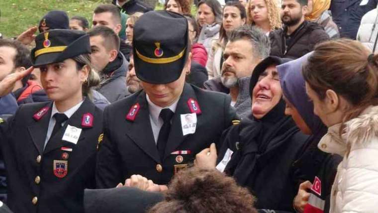 Trafik Kazasında Ağır Yaralanan Uzman Çavuş Hayatını Kaybetti! 7