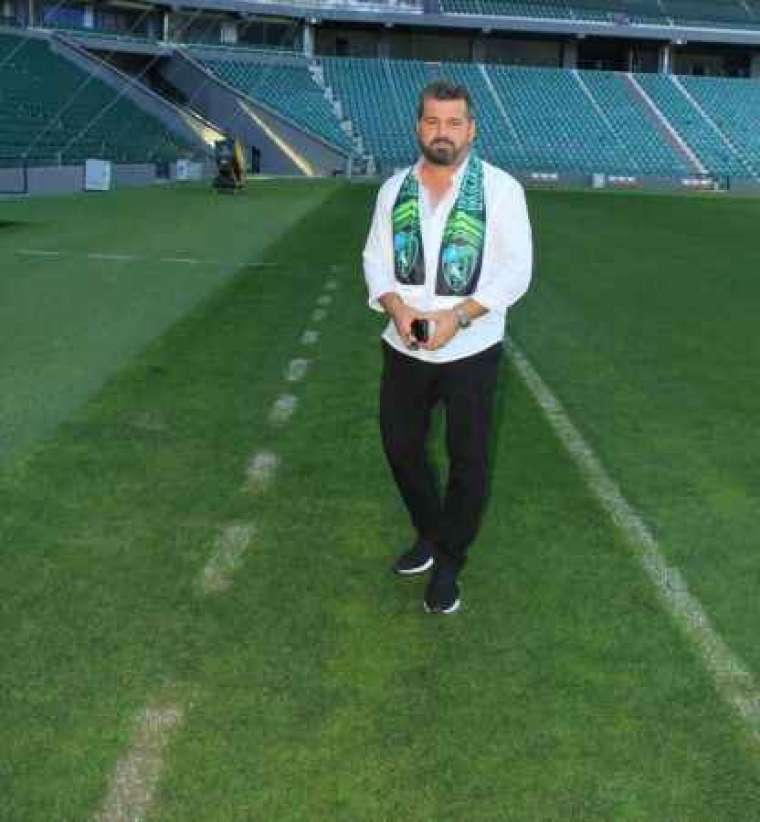 Nijerya’da yakalandığı sıtma hastalığı sebebiyle hayatını kaybeden Kocaelispor Asbaşkanı toprağa verildi 9