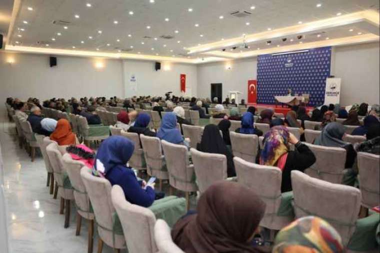 Derince’de Prof. Dr. Bilal Kemikli İle Aile ve Adaletin Önemi Ele Alındı! 1