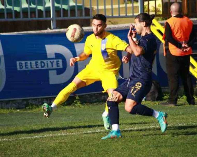 TFF 2. Lig: Belediye Derincespor: 2 - Menemen FK: 3 1