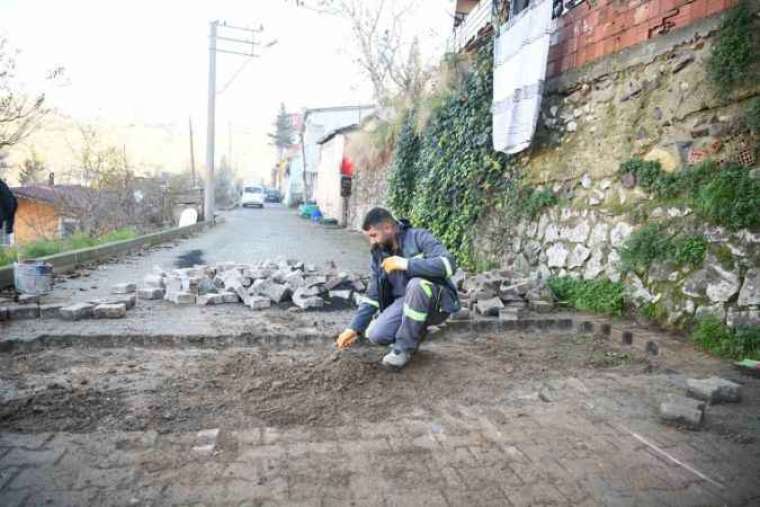 Güneşli havayı fırsat bilen ekiplerin yol mesaisi 1