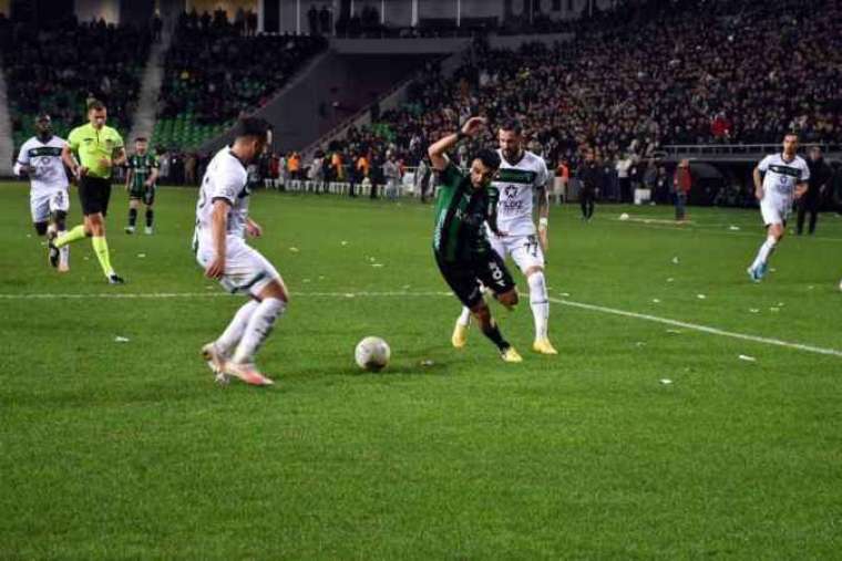 Trendyol 1. Lig: Sakaryaspor: 3 - Kocaelispor: 1 13