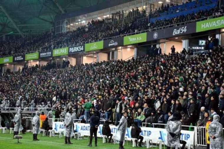 Trendyol 1. Lig: Sakaryaspor: 3 - Kocaelispor: 1 14