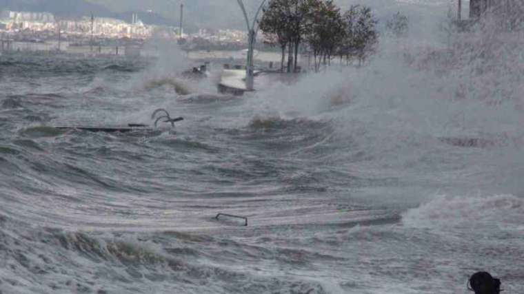 Kocaeli'ye Fırtına Gelecek Valilik Uyardı! 1