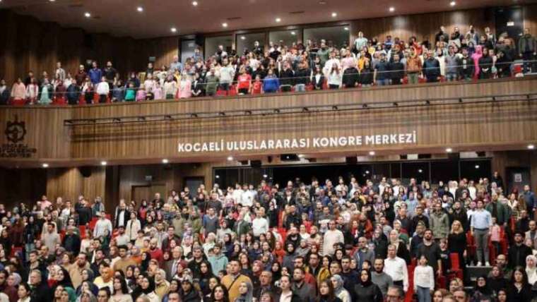 Mehmet Akif’in Torunundan Gençlere:"Mehmet Akif’i Anlamak İçin Safahat’ı Okumak Lazım" 4